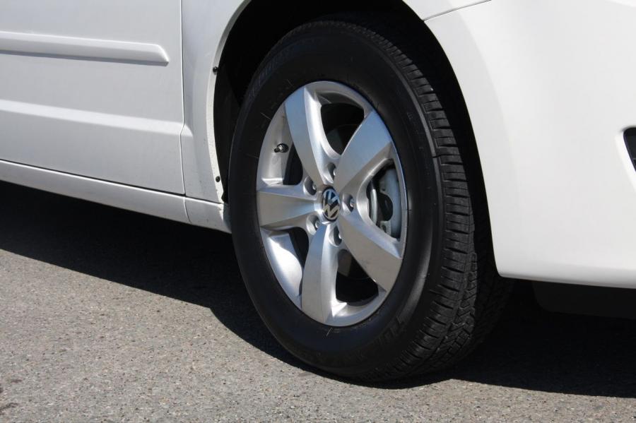  Volkswagen Routan 2009 года  (фото 57 из 80)